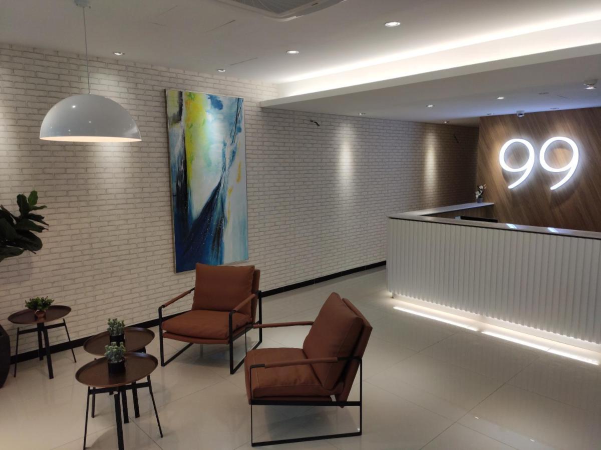 Hotel 99 Seri Kembangan Serdang Екстериор снимка